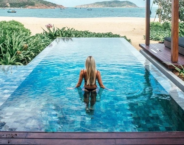 Mẫu thi công bể bơi cao cấp cho resort