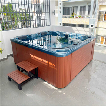 BỂ SỤC JACUZZI OMI OM-610 - 5 GHẾ (1 NẰM 4 NGỒI)